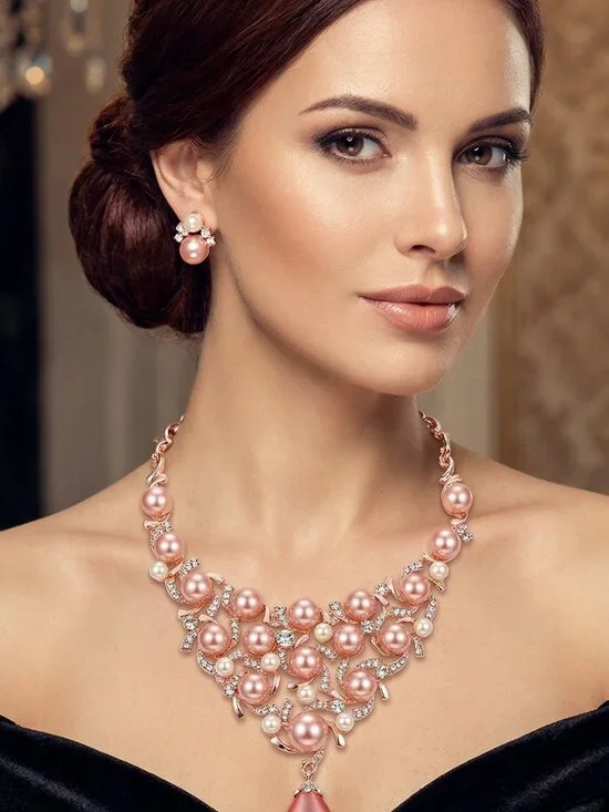 Rose Gold Pink Pearl Necklace - Picture 4 of 4